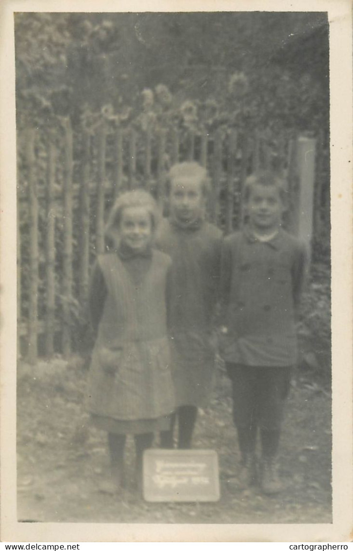 Social History Souvenir Real Photo Children Smile - Fotografie