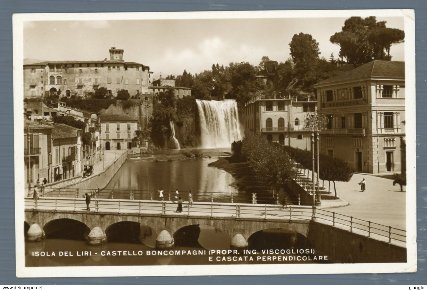 °°° Cartolina - Isola Del Liri Castello Boncompagni E Cascata Perpendicolare Formato Piccolo - Viaggiata °°° - Frosinone