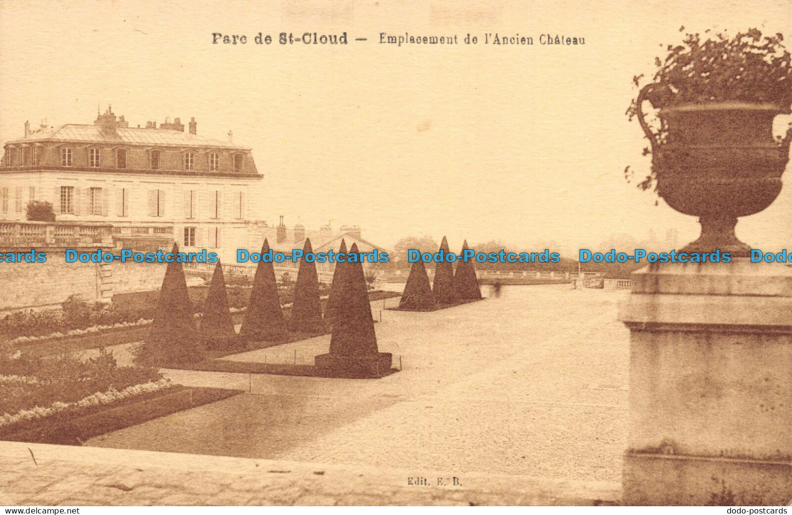 R084949 Parc De St. Cloud. Emplacement De L Ancien Chateau - Monde