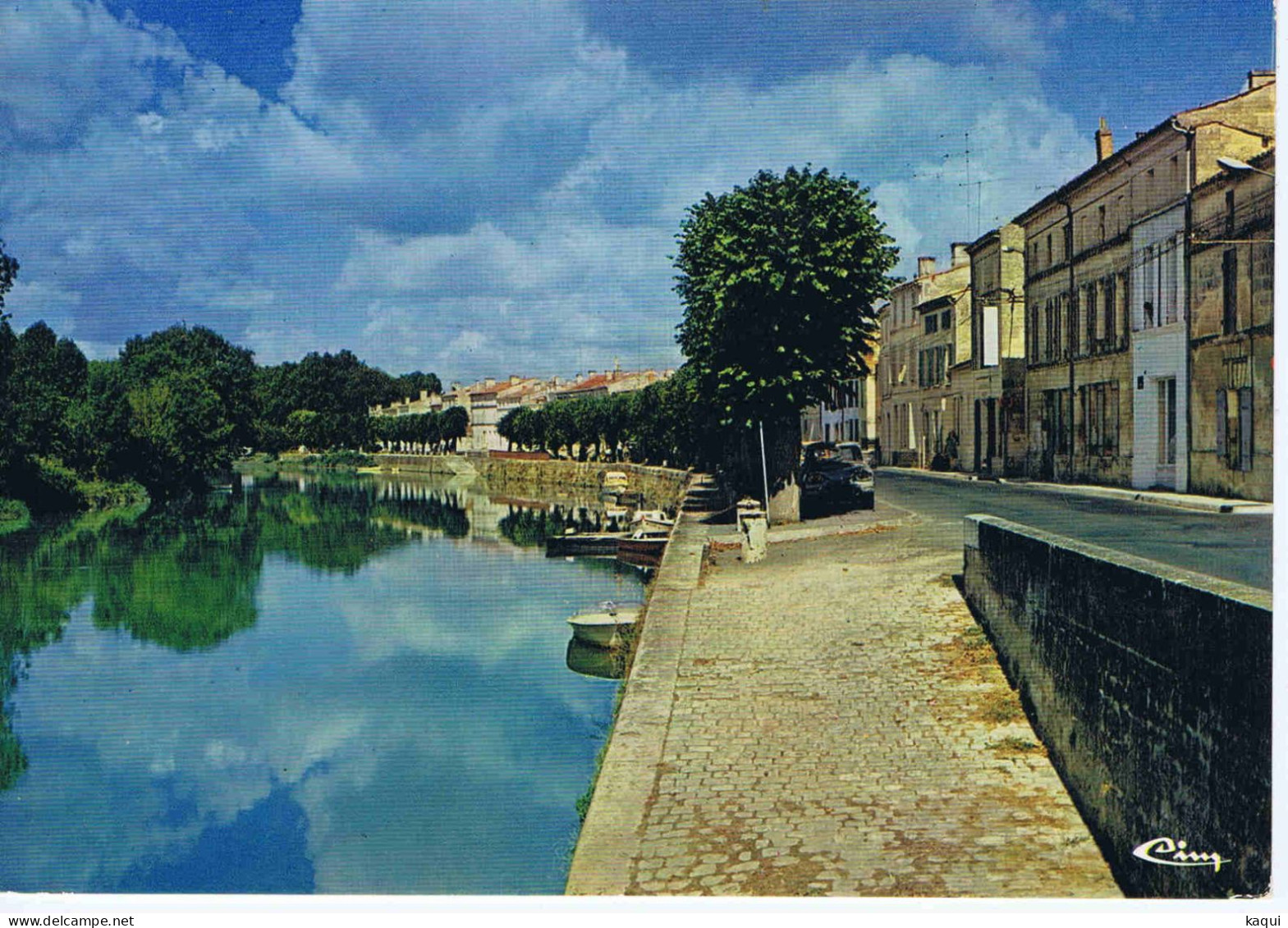 CHARENTE-MARITIME - ST-SAVINIEN - Le Quai Du Port Sur La Charente - Combier - CIM N° 3.64.79.0433 - Autres & Non Classés