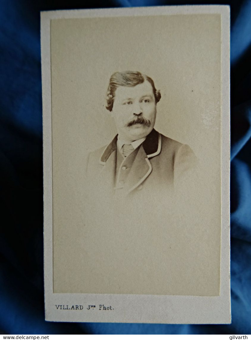 Photo CDV Villard Quimper  Portrait Homme Moustachu  Sec. Emp. CA 1865 - L442 - Oud (voor 1900)