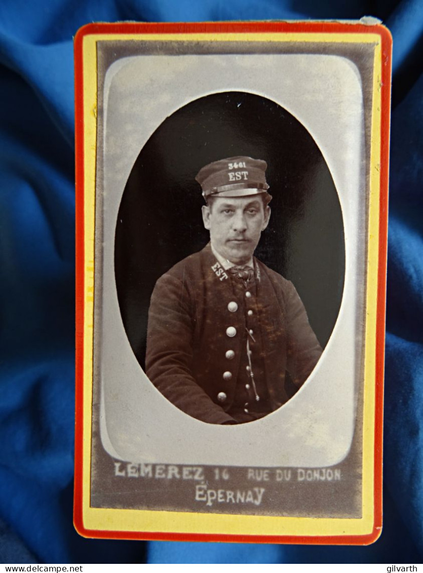 Photo Cdv Lémerez, Epernay - Homme En Uniforme Des Chemins De Fer De L'Est, Circa 1875-80 L438 - Ancianas (antes De 1900)