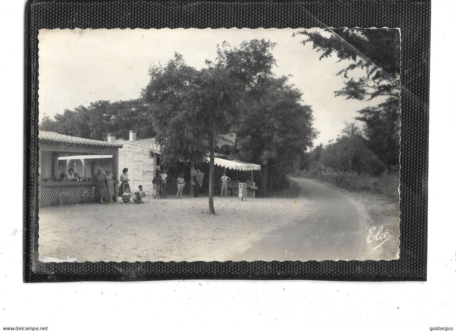 17- ILE D'OLERON - FOULEROT-( Saint-Georges)-Une Vue Animée De " LA GITOUNE " Route De La PLAGE - Ile D'Oléron