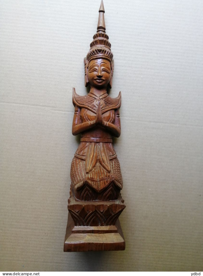 STATUE EN BOIS SCULPTE DE DIVINITE HINDOU - Aziatische Kunst