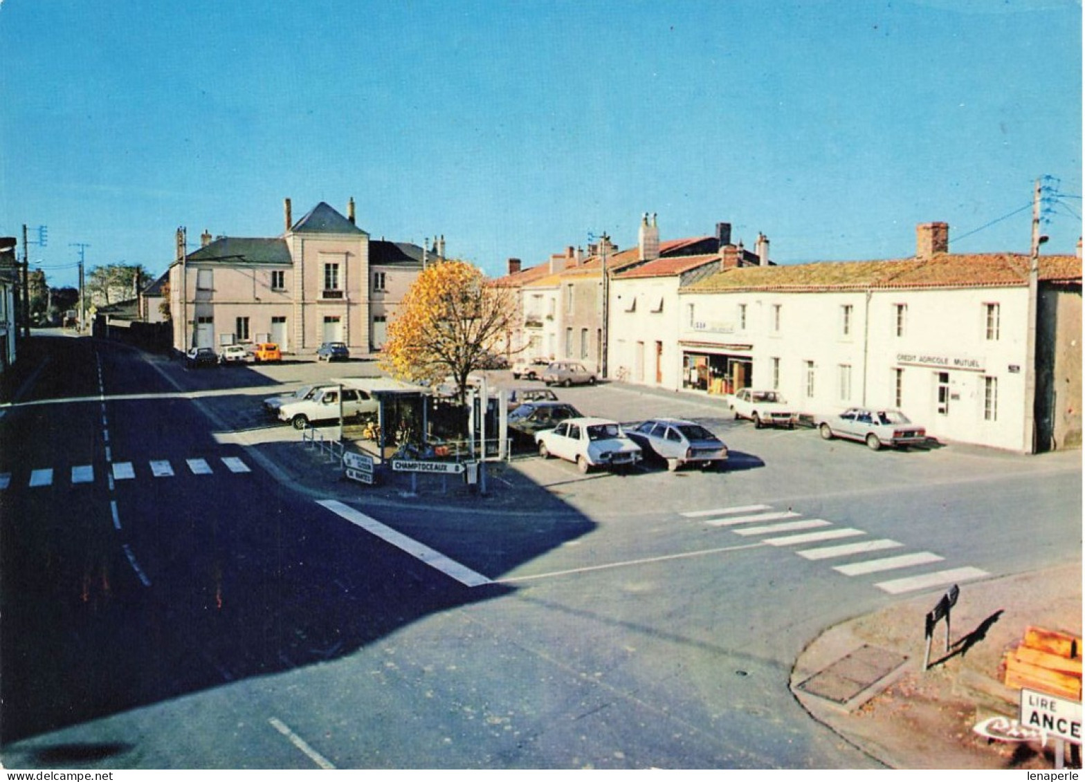 D9083 St Laurent Des Autels Place De La Mairie - Autres & Non Classés