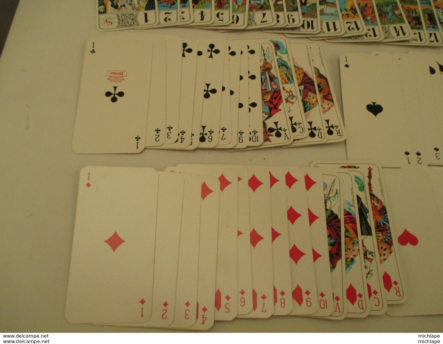 VOYANCE-CARTOMANCIE  jeu de TAROT MIRO 78 cartes   DIVINATOIRES de 12 cm sur 6 cm avec notice