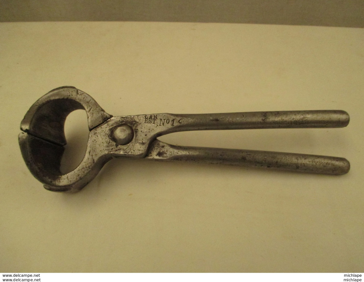 Metier Du Cuir - Bourrelier - Cellier - Grosse Pince Pour Tendre  1 Kg 800 - Antike Werkzeuge