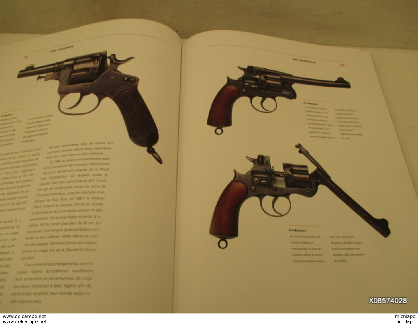 LIVRE  - les armes de poing  -  edition 1994 - format 33 cm X 24 cm - 112 pages  tres bon etat