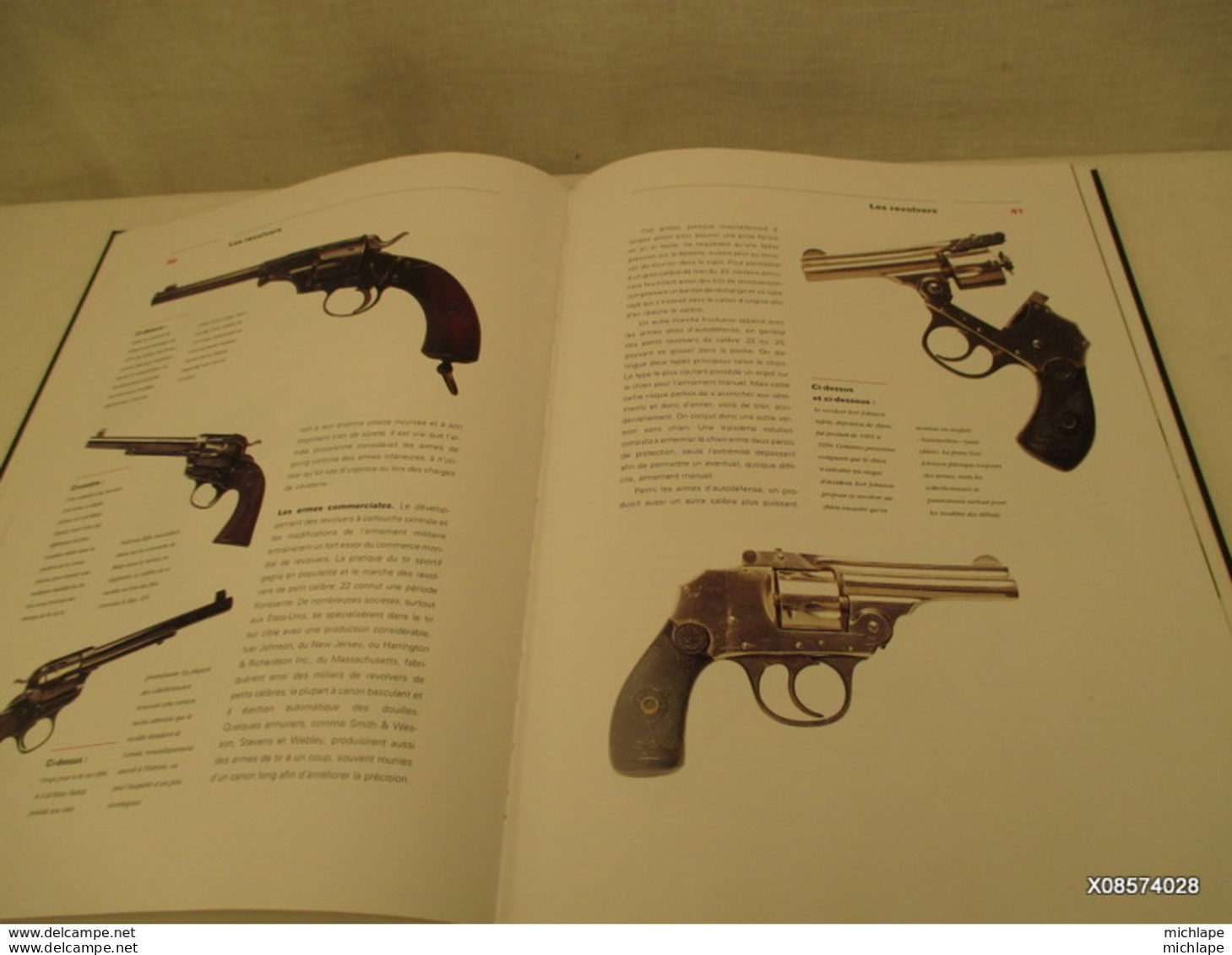 LIVRE  - les armes de poing  -  edition 1994 - format 33 cm X 24 cm - 112 pages  tres bon etat