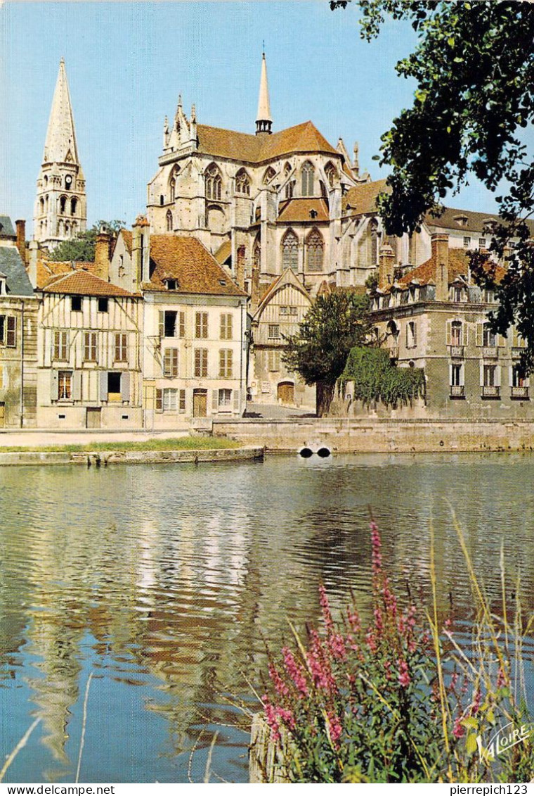 89 - Auxerre - Les Bords De L'Yonne Et L'ancienne Abbatiale Saint Germain - Auxerre