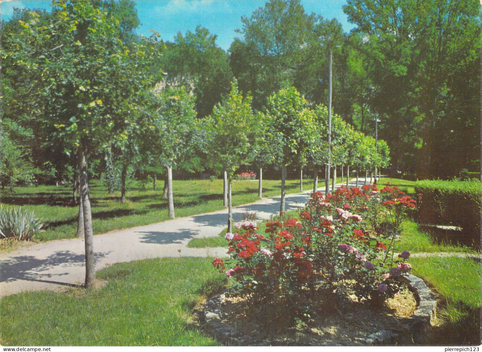 89 - Vermenton - Le Jardin Public - Vermenton