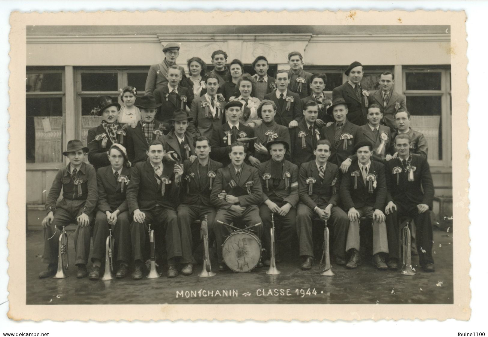 PHOTO Au Format 15,8 X 10,5 Cm MONTCHANIN Classe 1944 ( Conscrits ) Photographe ROBILLARD - Ohne Zuordnung