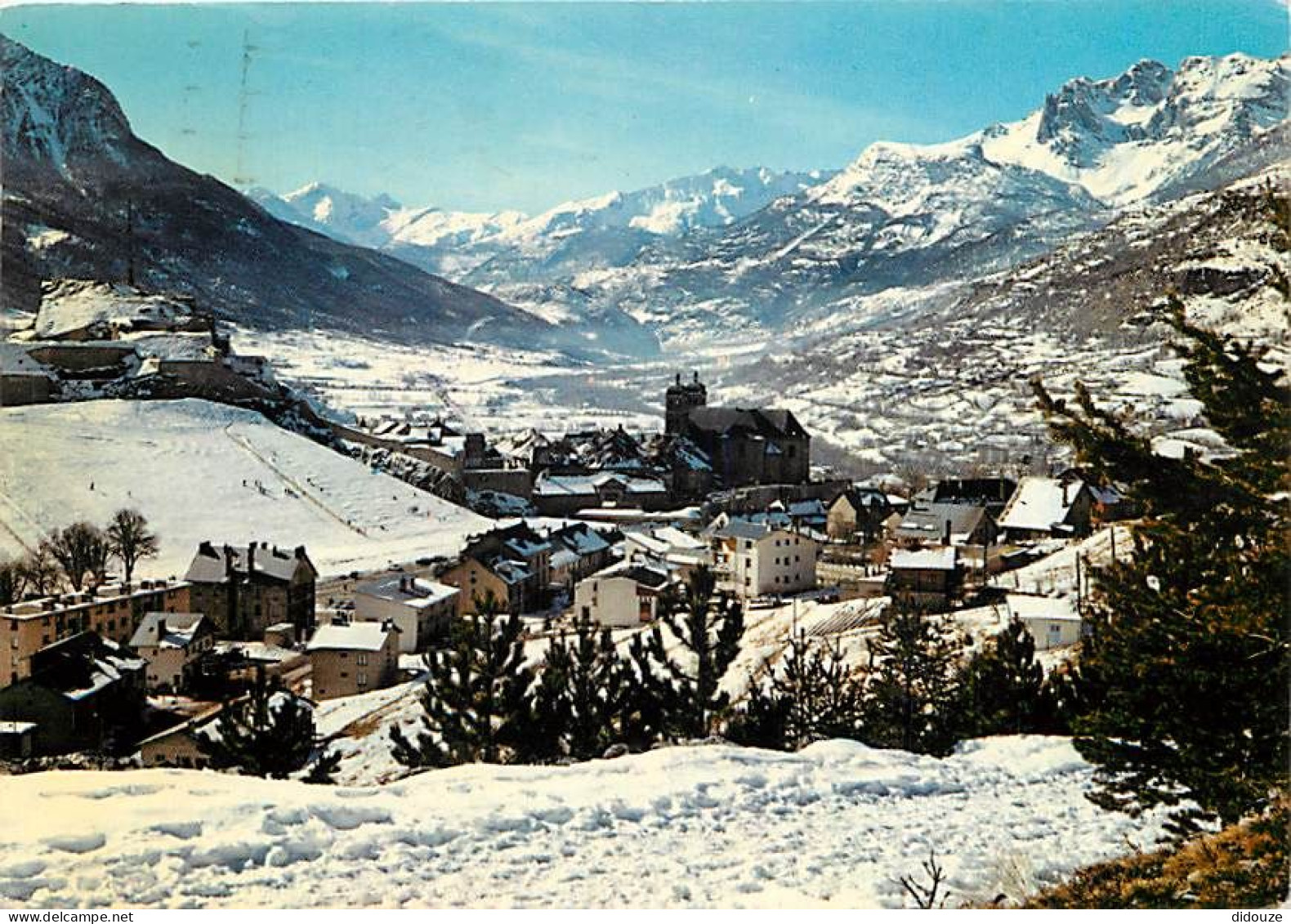 05 - Briançon - Vue Générale Et Le Fort Vauban - Hiver - Neige - CPM - Voir Scans Recto-Verso - Briancon