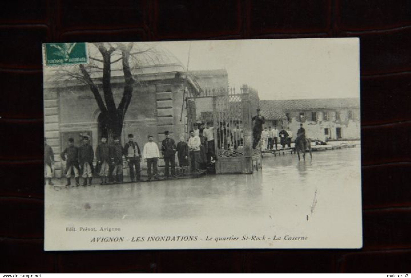 84 - AVIGNON : Les Inondations, Le Quartier ST ROCH, La Caserne - Avignon