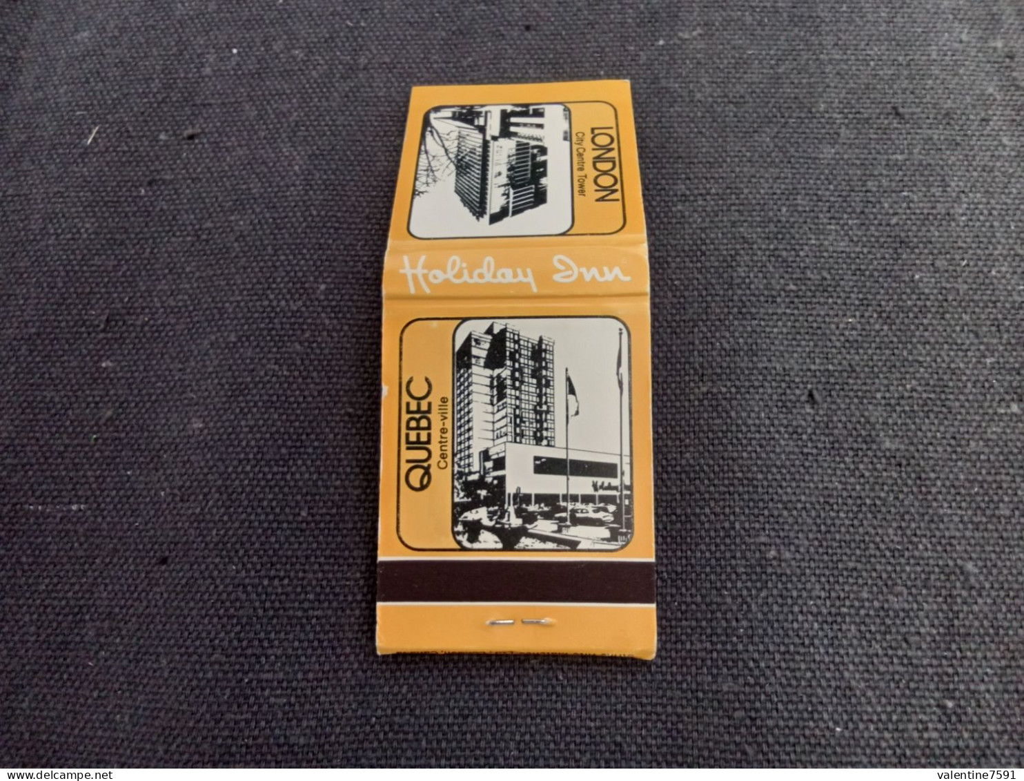 CANADA  - QUEBEC - Petite Boîte Aĺlumettes "   Holiday Inn    "        Net    2,50 - Matchboxes