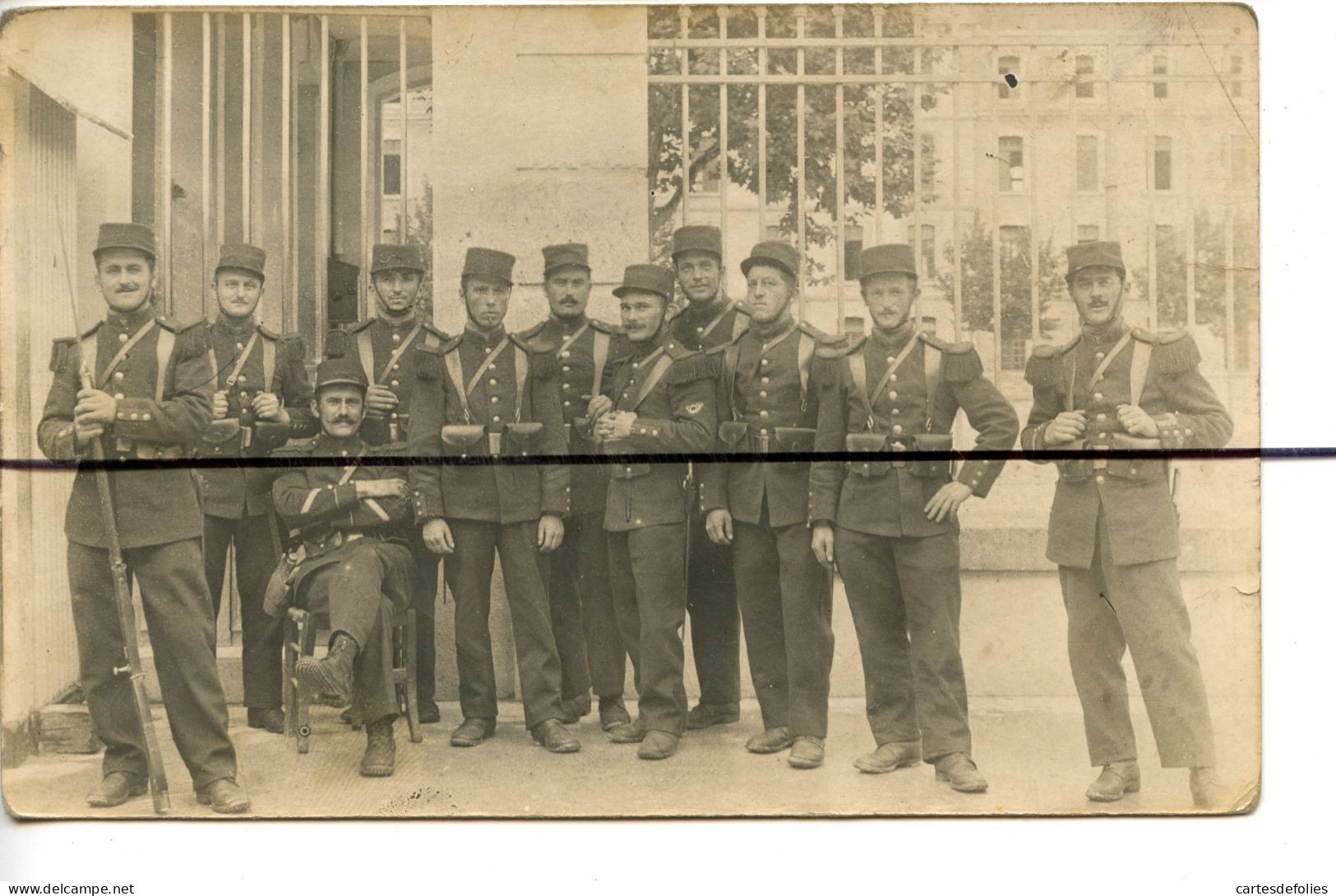 Carte Photo Militaire CPA D07. Saint Agrève. Soldats Qui Posent Pour La Photo - Saint Agrève