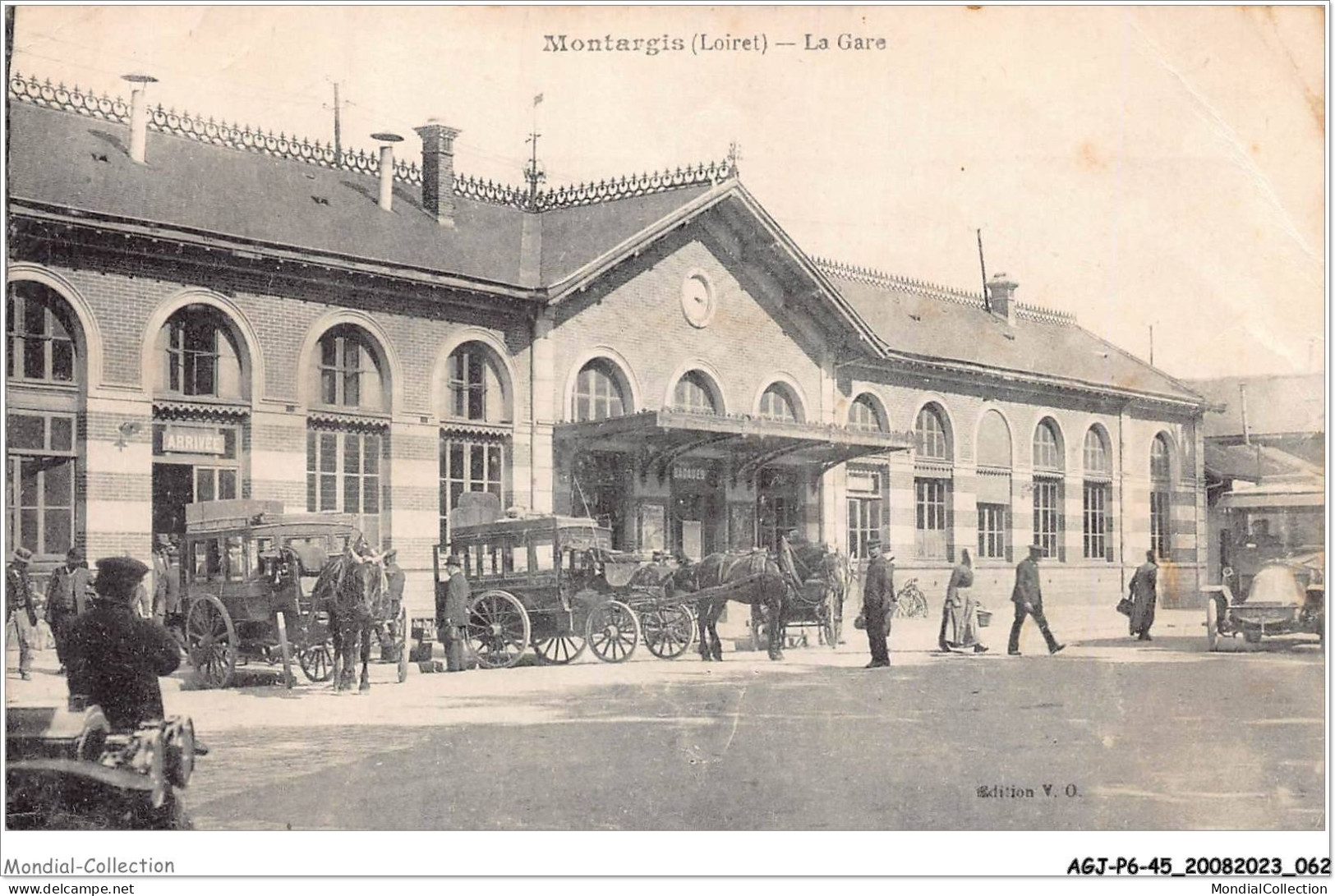 AGJP6-0486-45 - MONTARGIS - Loiret - La Gare  DILIGENCE FIACRE - Montargis