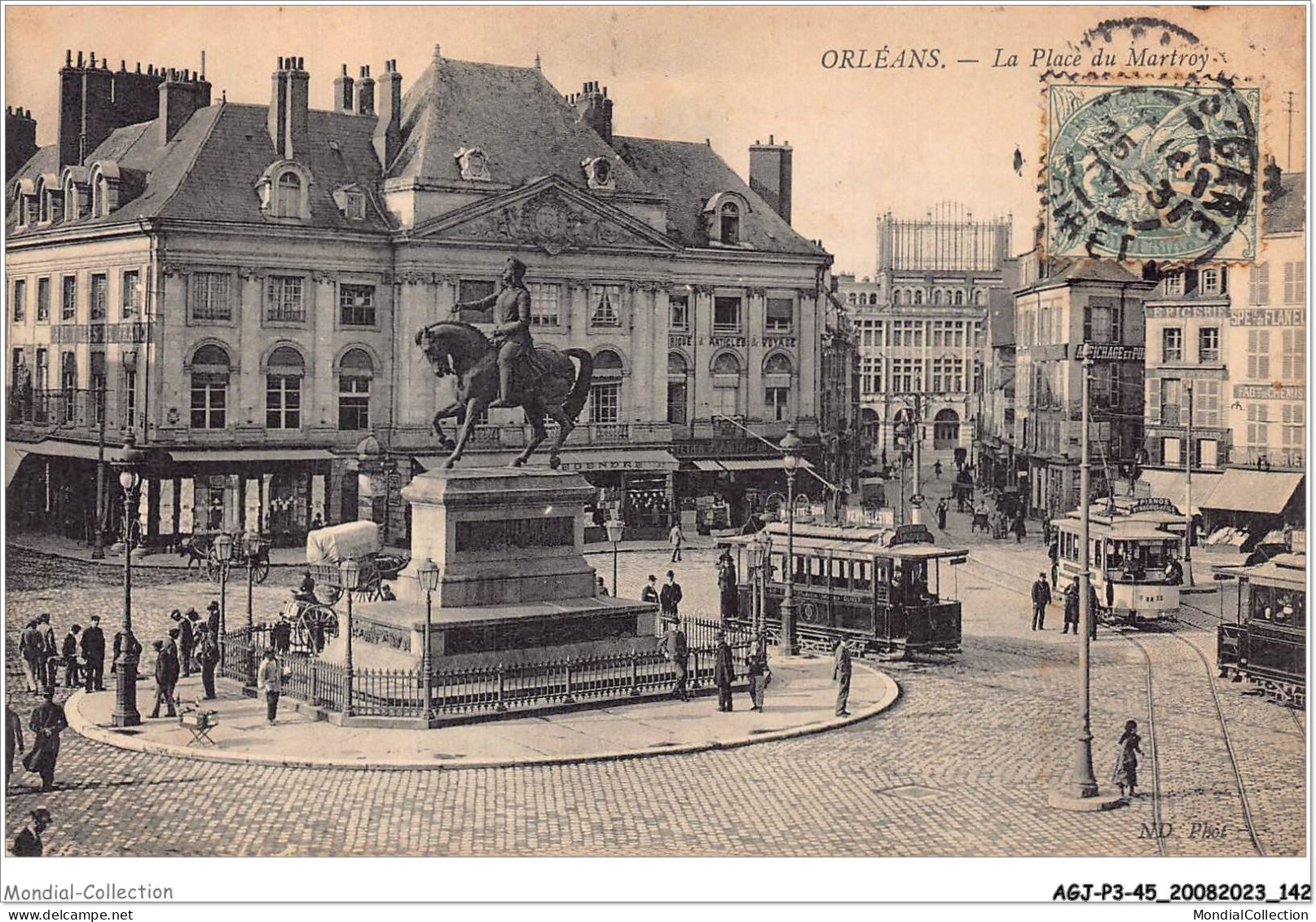 AGJP3-0247-45 - ORLEANS - La Place Du Martroy  - Orleans