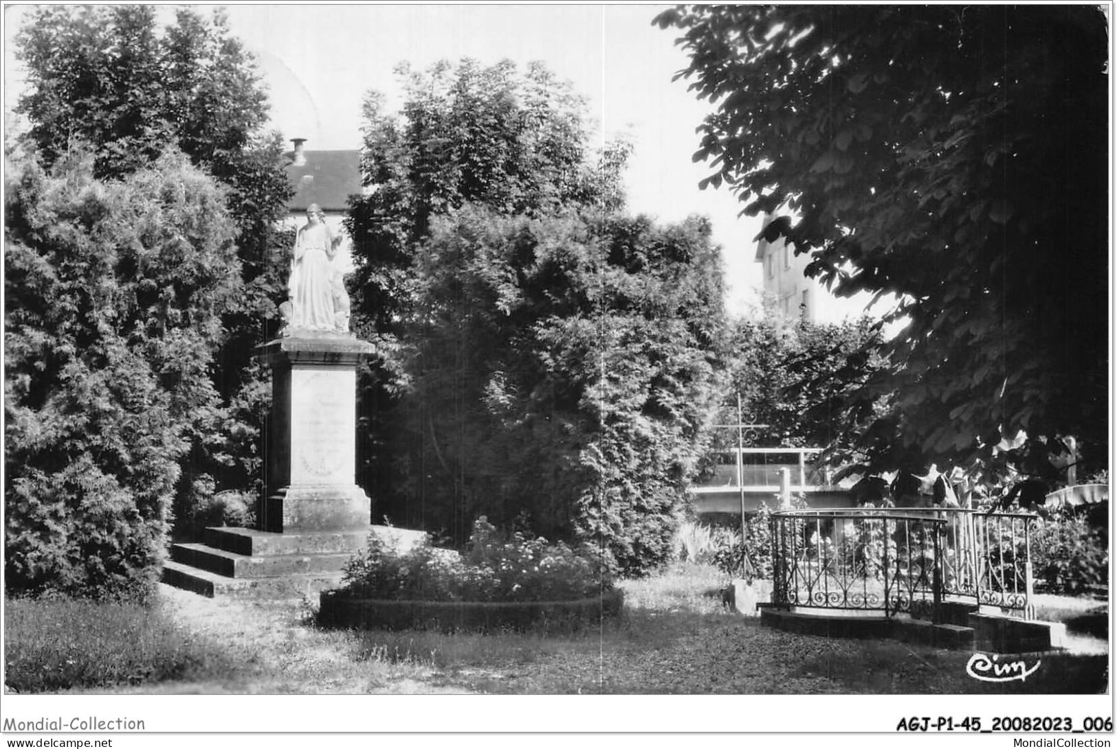 AGJP1-0004-45 - TRIGUERES - Loiret - Ste-alpais Et Sa Fontaine  - Montargis