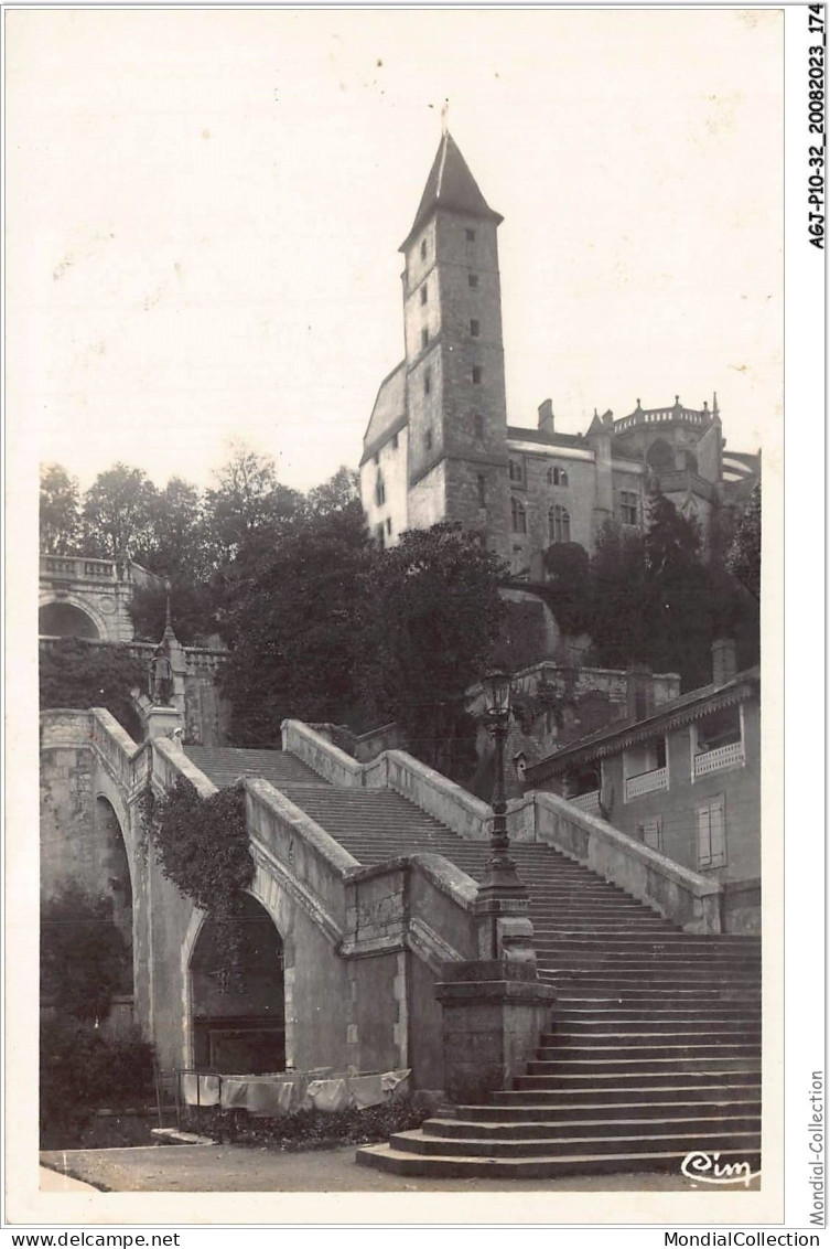 AGJP10-0893-32 - AUCH - Escalier Monumental - 325 Marches  - Auch