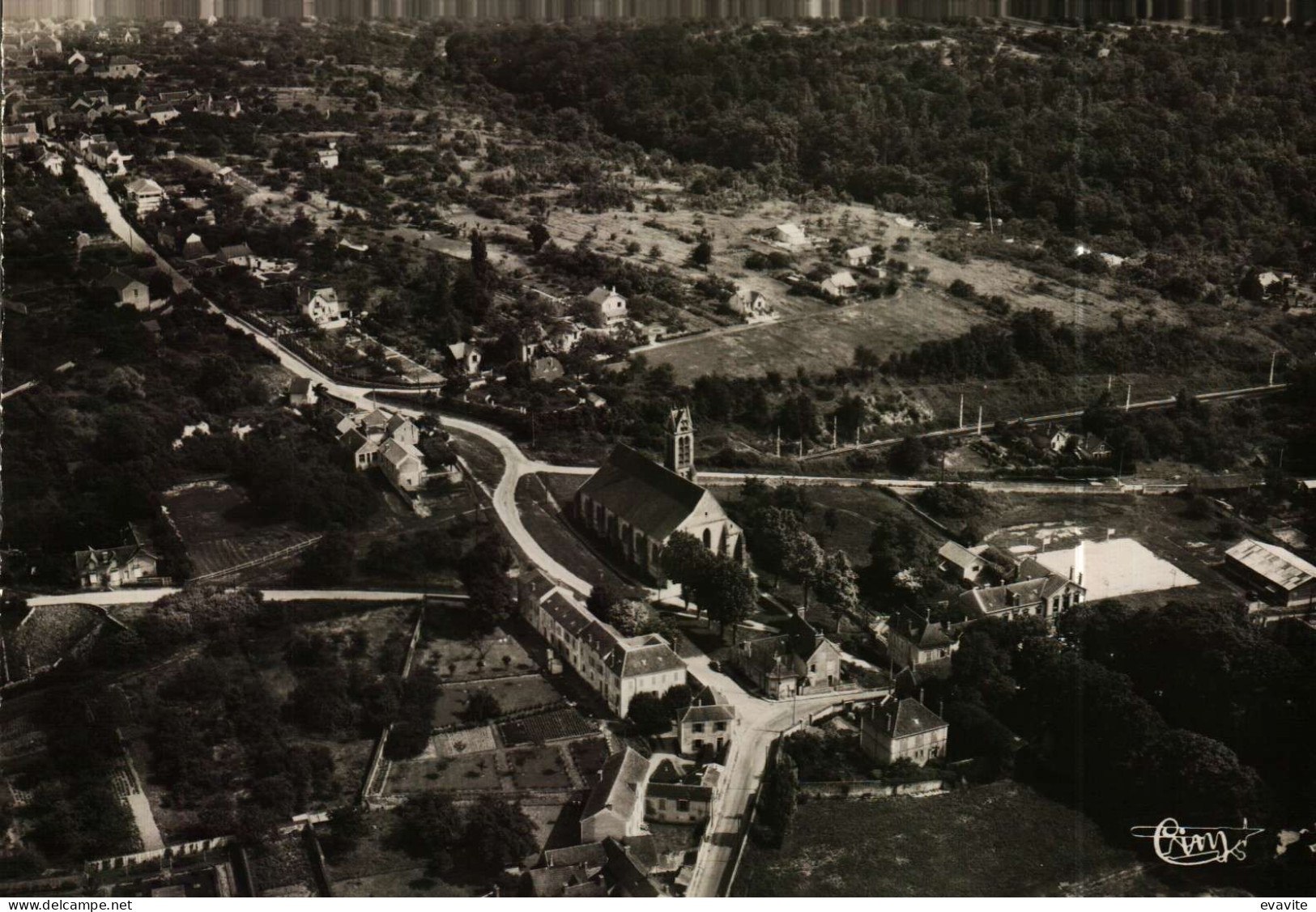 CPSM Photo Lot De 2  (77)     HERICY  Vue Aérienne Du Quartier De La Brosse,  Vue Aérienne Sur L'Eglise - Sonstige & Ohne Zuordnung