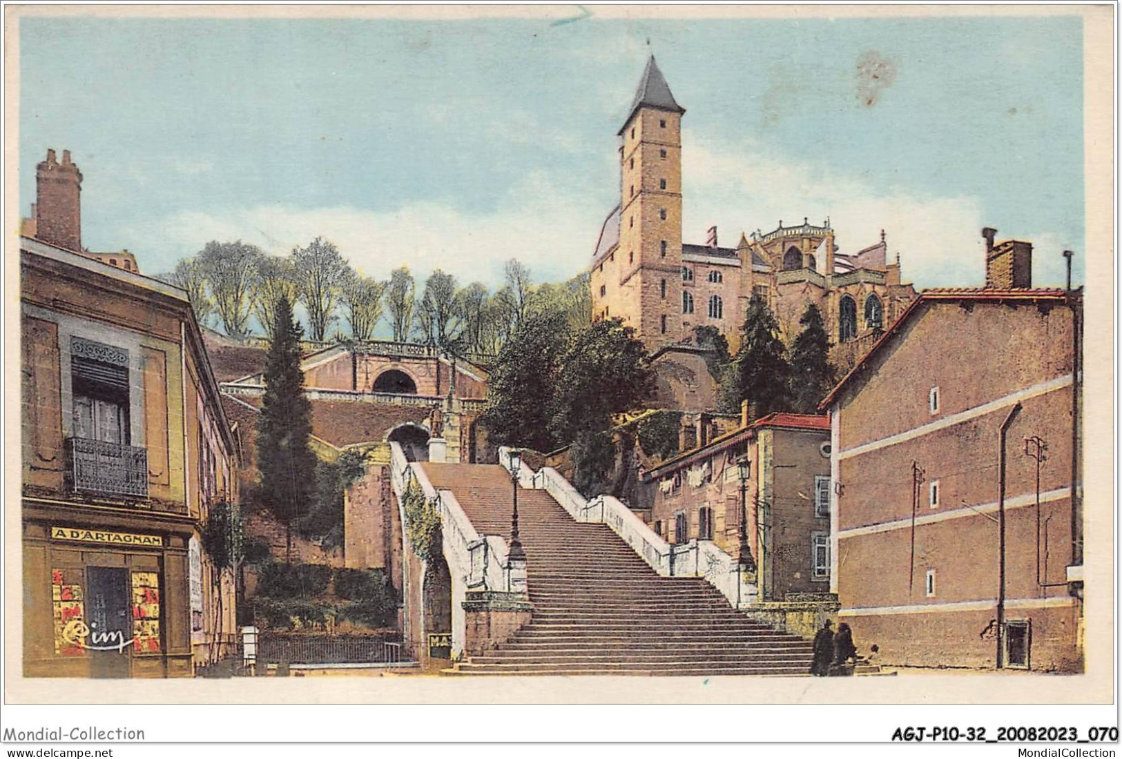 AGJP10-0841-32 - AUCH - Gers - Ensemble Du Grand Escalier Et La Tour D'armagnac  - Auch