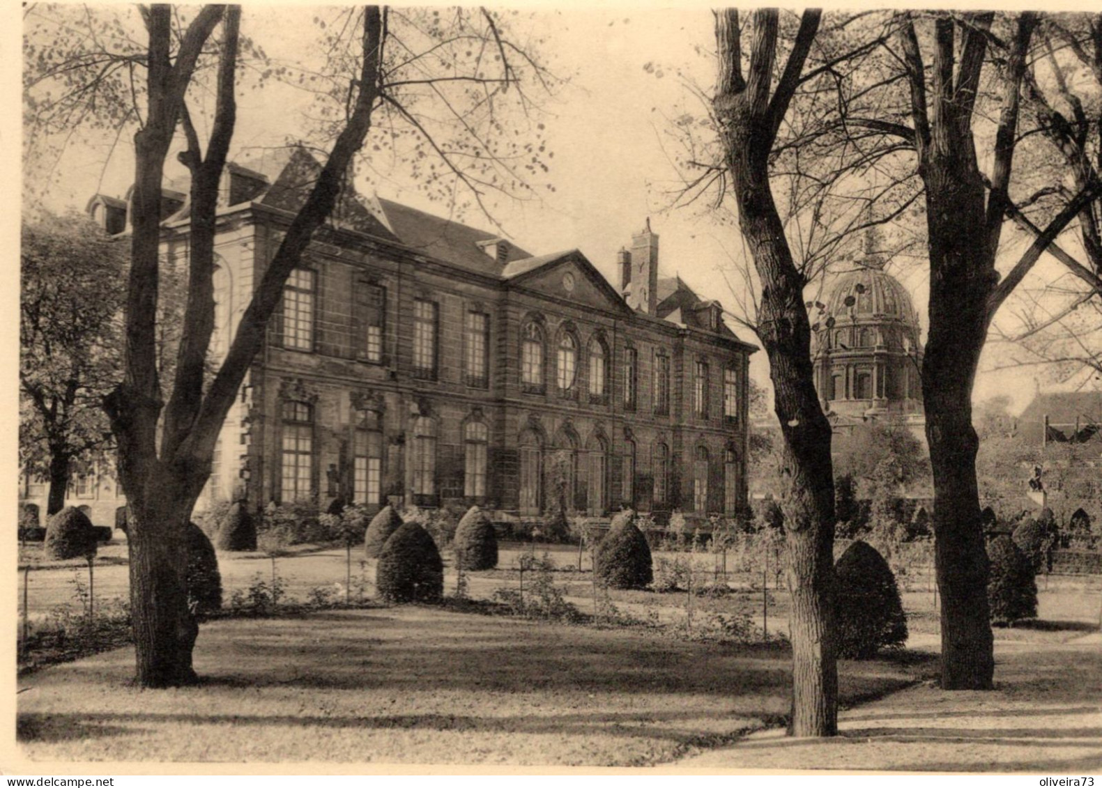 PARIS - HÔTEL BIRON - Vue Sur La Cour - Cafés, Hotels, Restaurants