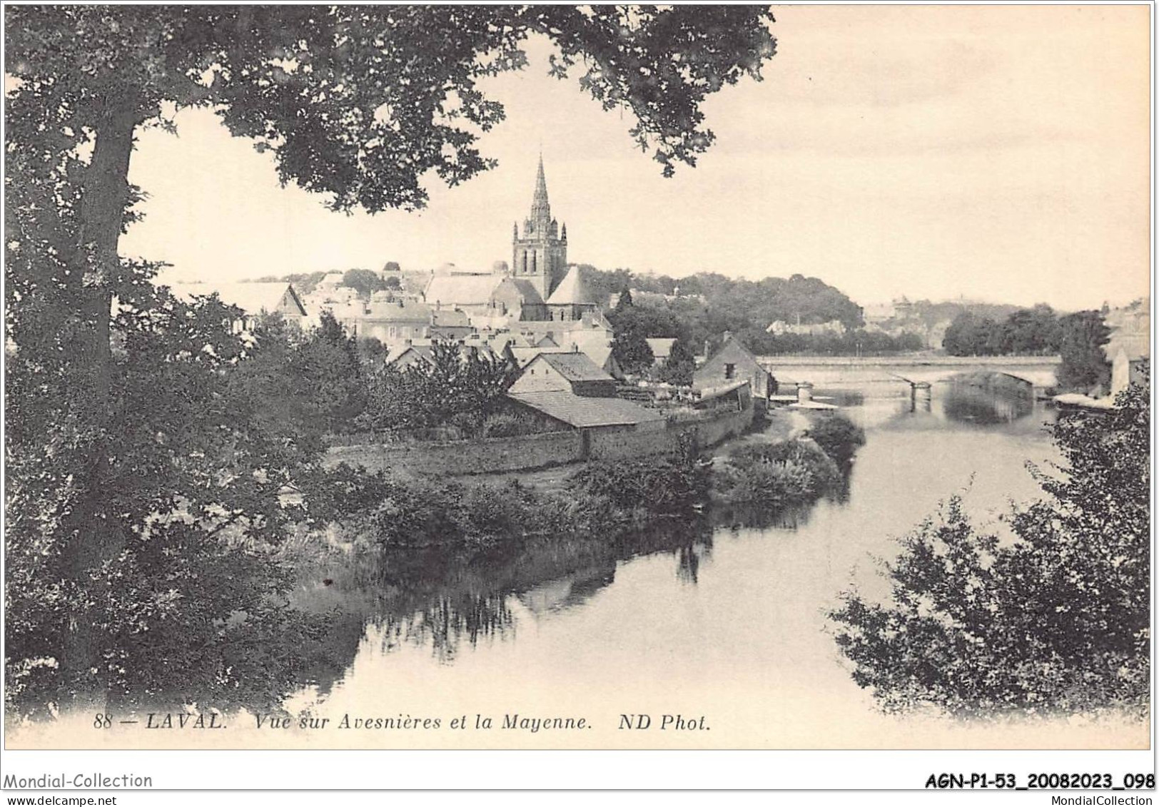 AGNP1-0050-53 - LAVAL - Vue Sur Avesnières Et La Mayenne - Laval