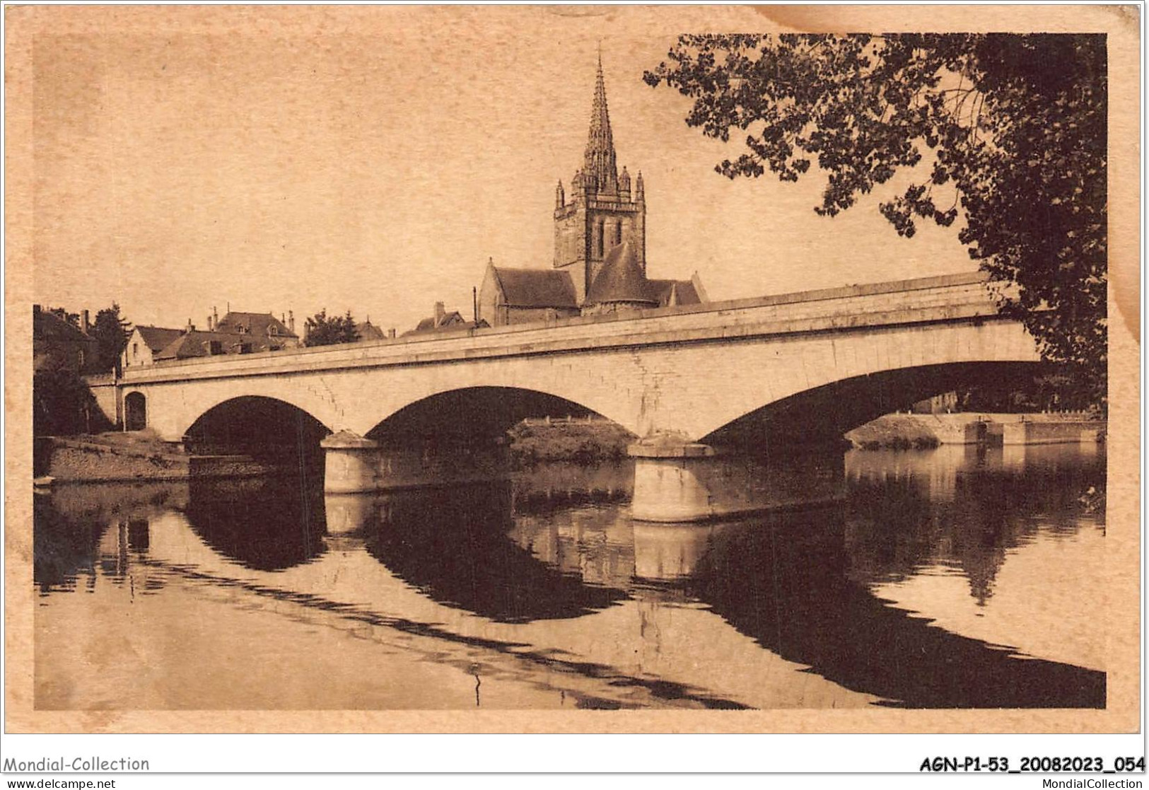 AGNP1-0028-53 - LAVAL - La Absilique Et Le Pont D'avesnières - Laval