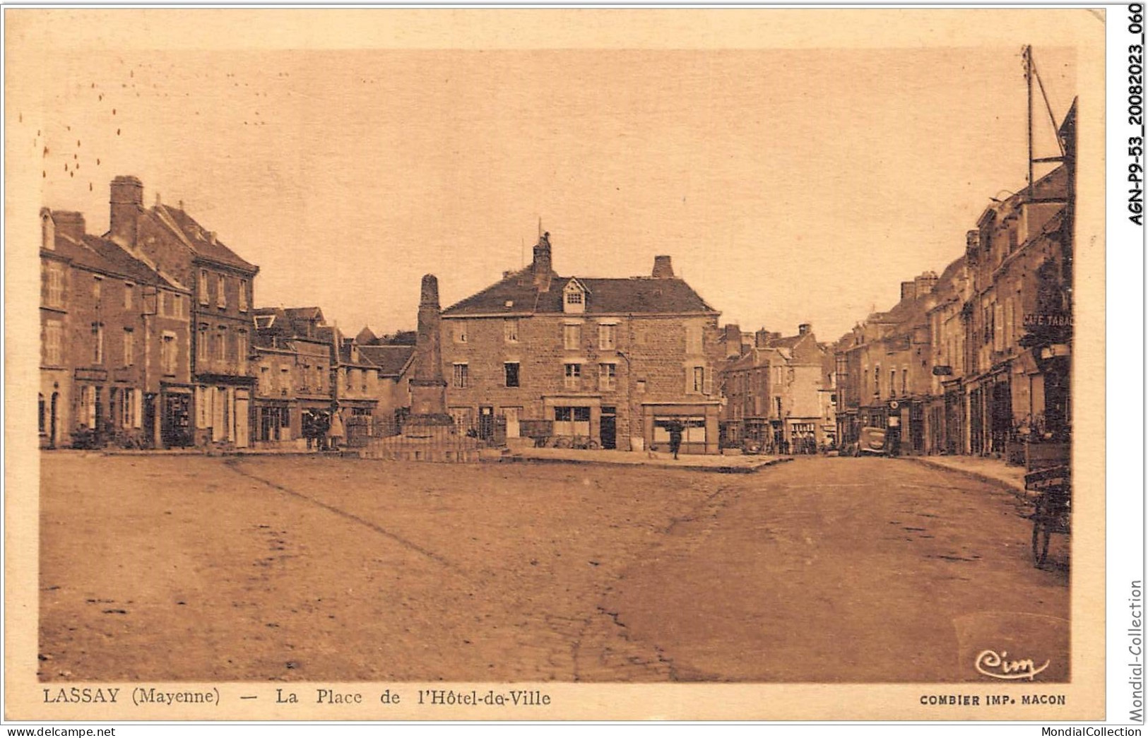 AGNP9-0742-53 - LASSAY -  La Pplace De L'hotel-de-ville - Lassay Les Chateaux