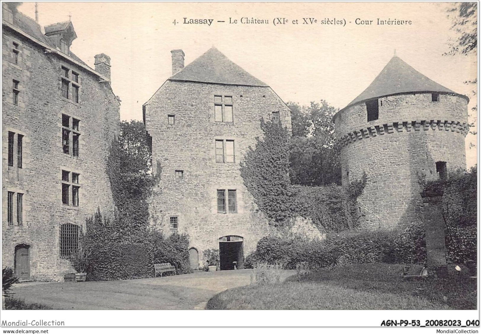 AGNP9-0732-53 - LASSAY - Le Chateau  - Cour Intérieure - Lassay Les Chateaux