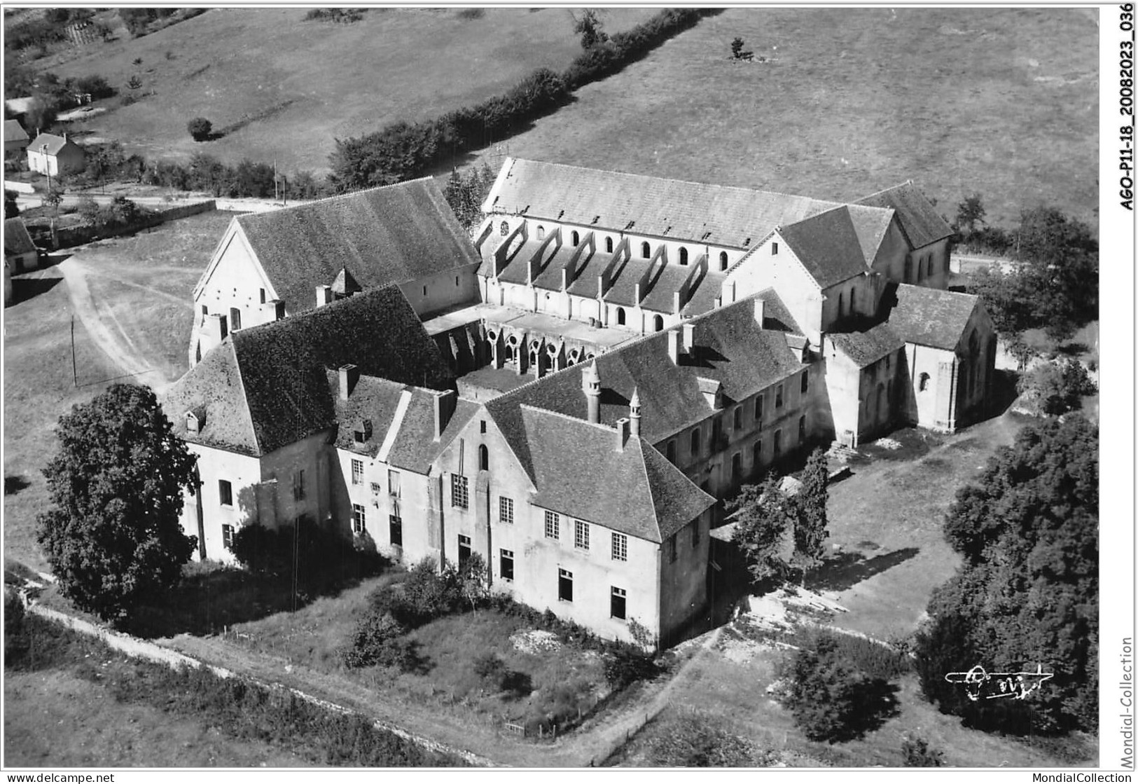 AGOP11-0900-18 - NOIRLAC - Cher - Vue Aérienne - L'abbaye - XIII - XIV Et XV Siècle - Saint-Amand-Montrond