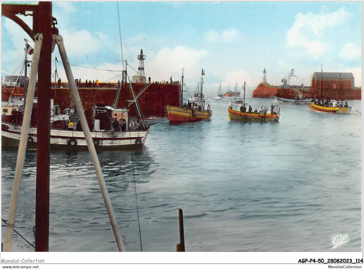 AGPP4-0381-50 - GRANVILLE - Départ Des Bateaux De Peche Pour Les Iles Chausey - Granville