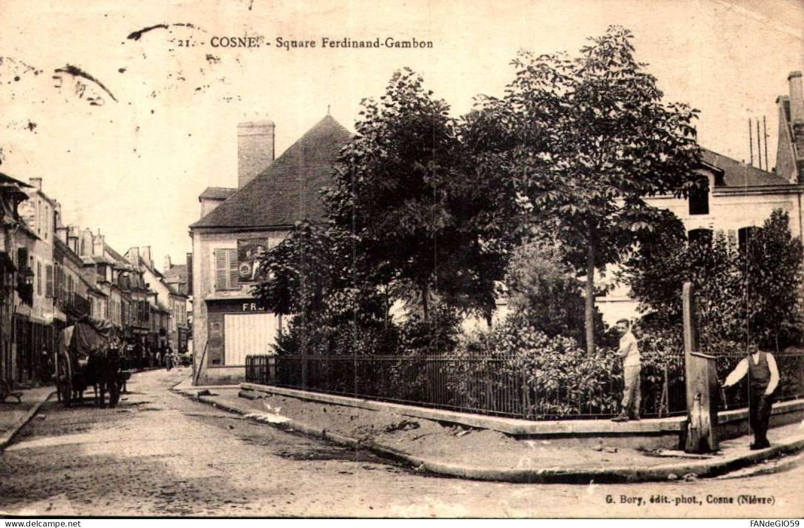 COSNE - Square Ferdinand Gambon, Animé - Attelage/// 112 - Cosne Cours Sur Loire