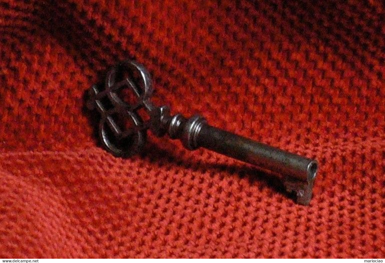 # Chiave Antica (A5)  Cm 7,1 - Clé Ancienne  - Ancient Key  (2 Scan +1 Photo) - Ferro Battuto