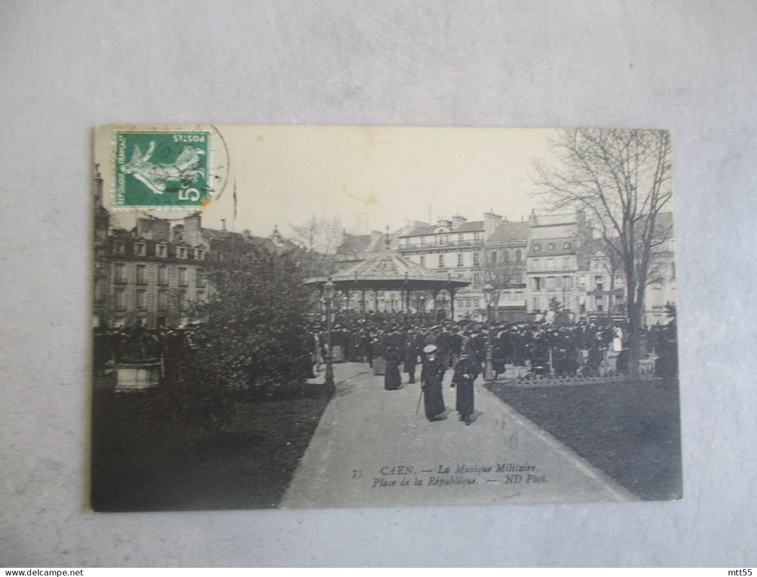 CAEN  FOULE KIOSQUE A MUSIQUE - Caen