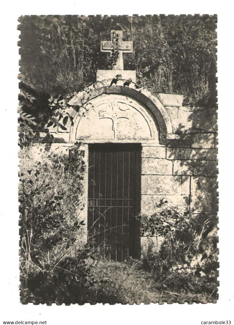 CPA 88 Vosges  La Fontaine De SAINT-ELOPHE Au Tympan On Remarque Une Croix De Malte Non Circulée( 1595) - Otros & Sin Clasificación