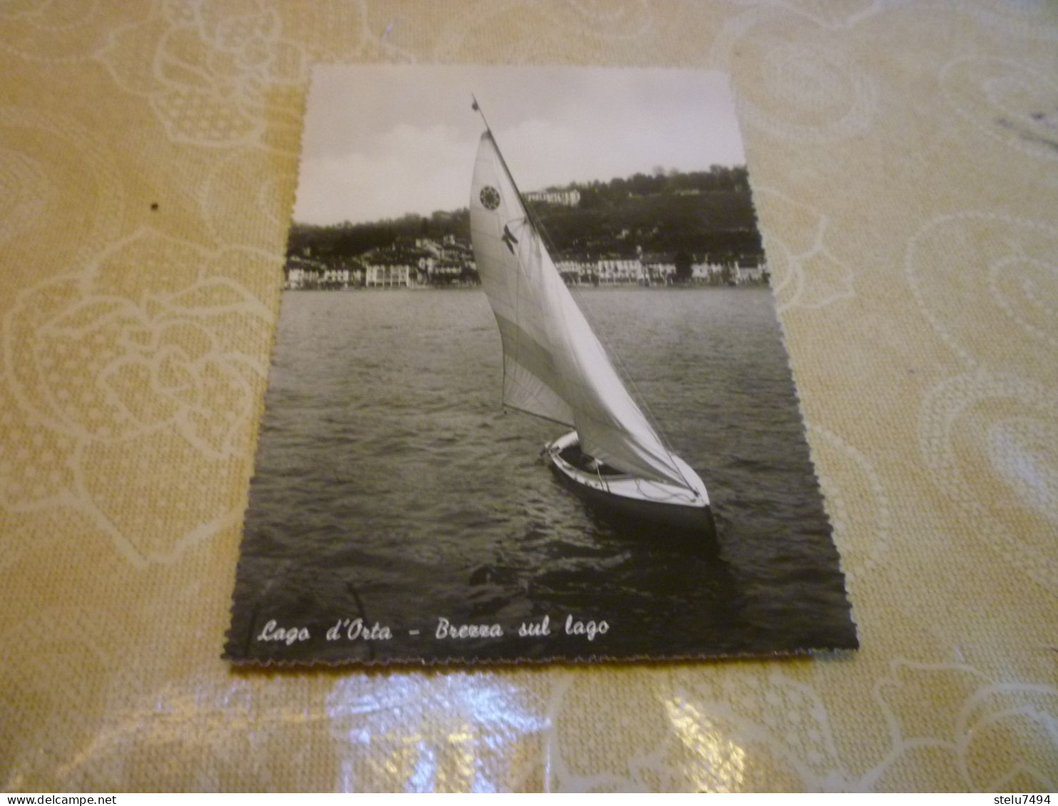 B865  Lago D'orta Novara Barca A Vela Scritta Di Penna Al Retro - Altri & Non Classificati