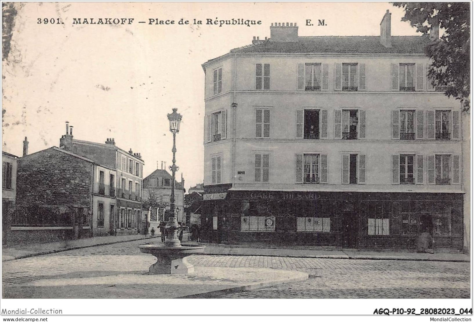 AGQP10-0785-92 - MALAKOFF-LA-TOUR - Place De La République  - Malakoff
