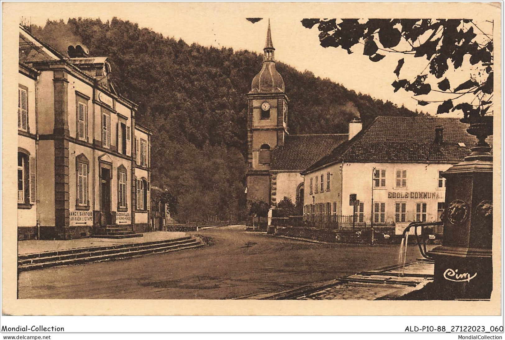 ALDP10-88-0931 - CELLES-SUR-PLAINE - Le Centre - Les écoles - L'église - Saint Die