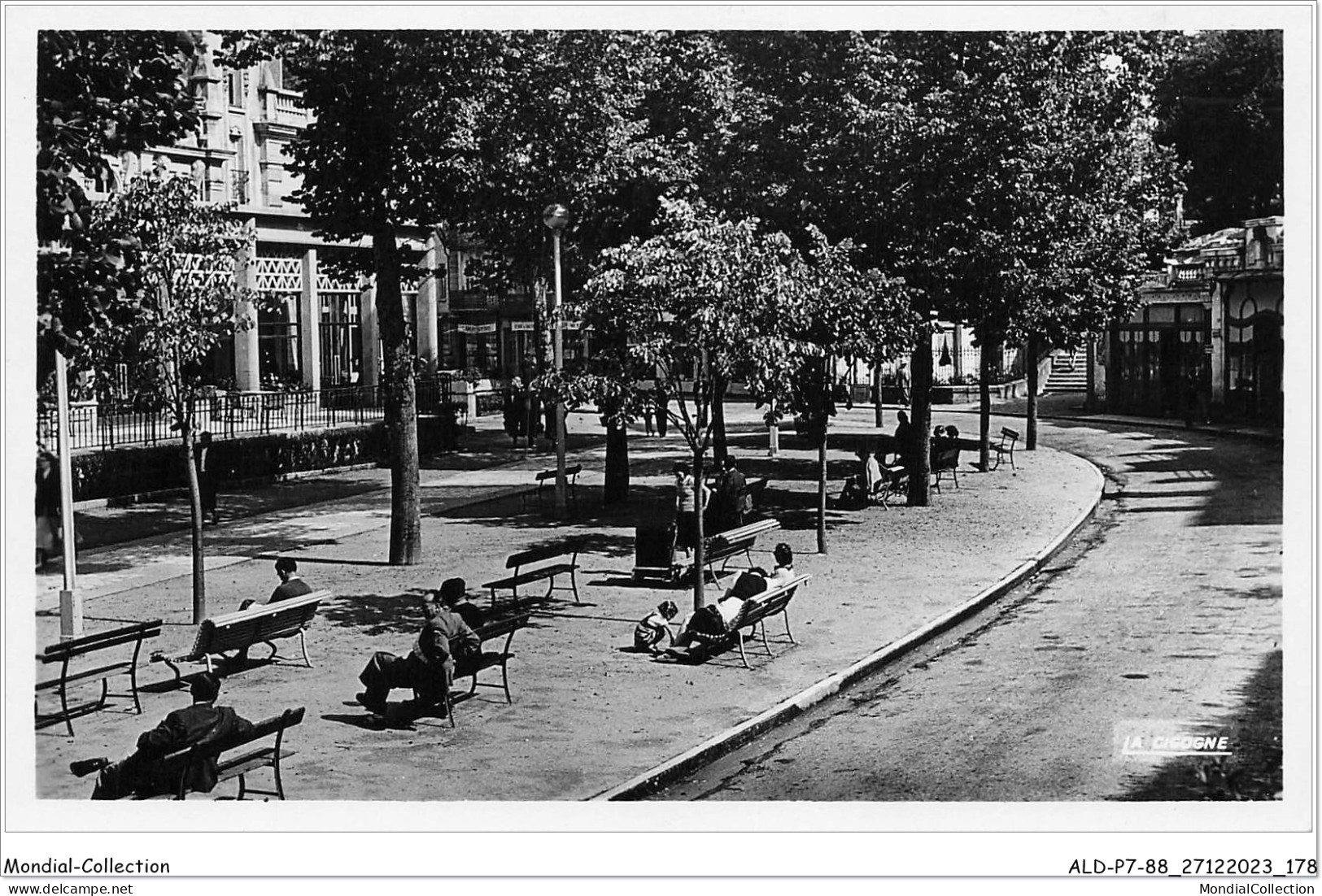 ALDP7-88-0690 - PLOMBIERES-LES-BAINS - Promenade Du Casino - Plombieres Les Bains