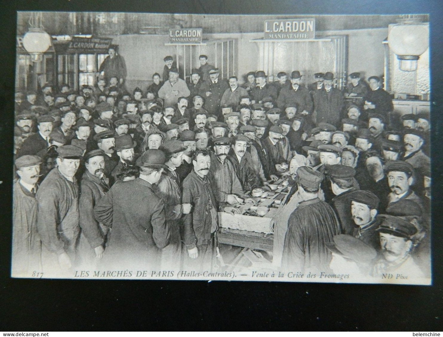 LES MARCHES DE PARIS                HALLES CENTRALES               VENTE A LA CRIEE DES FROMAGES - Autres & Non Classés