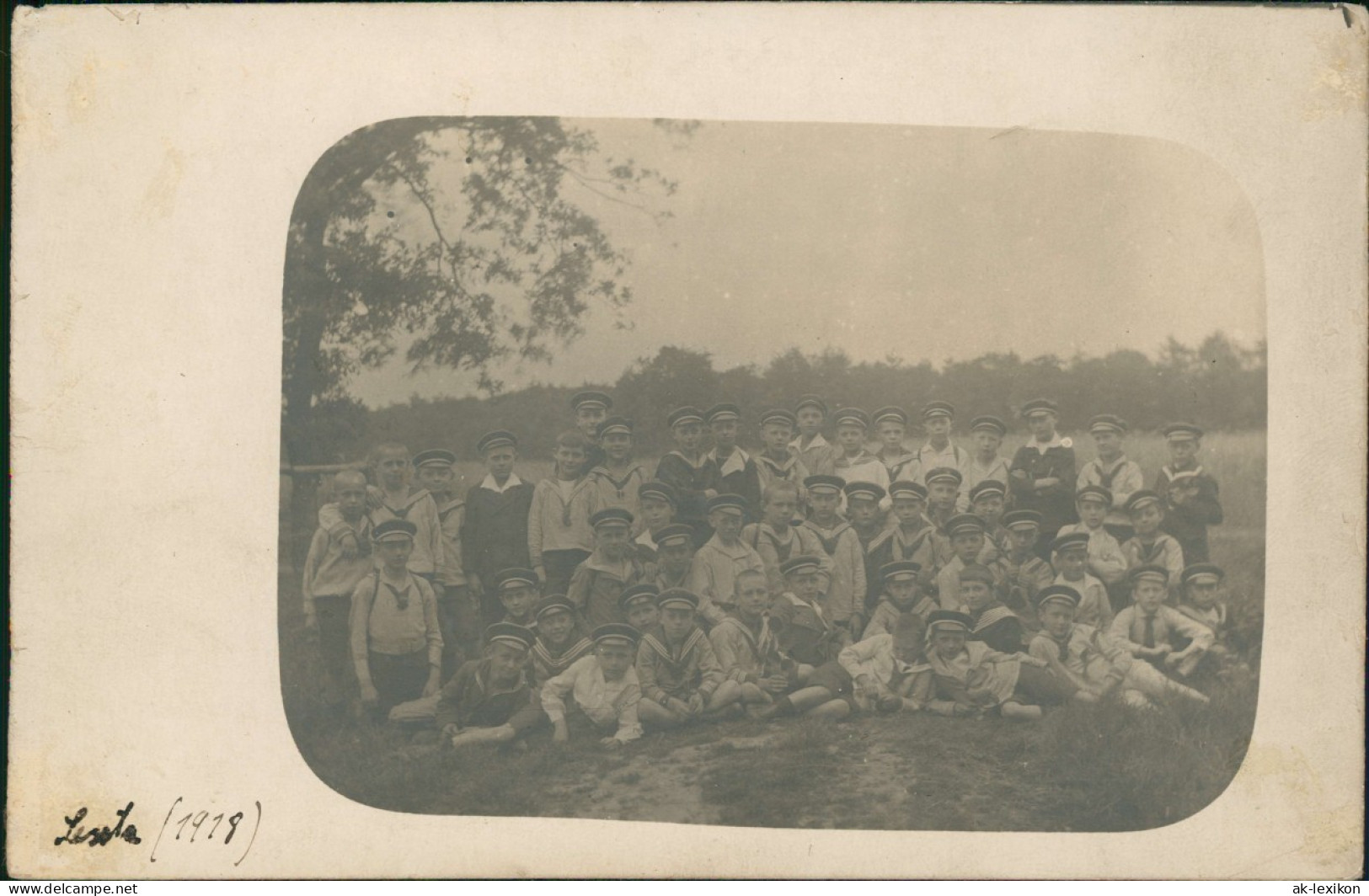 Ansichtskarte  Schule: Klassenfoto - Klassentreffen Jungen In Uniform 1918 - Unclassified