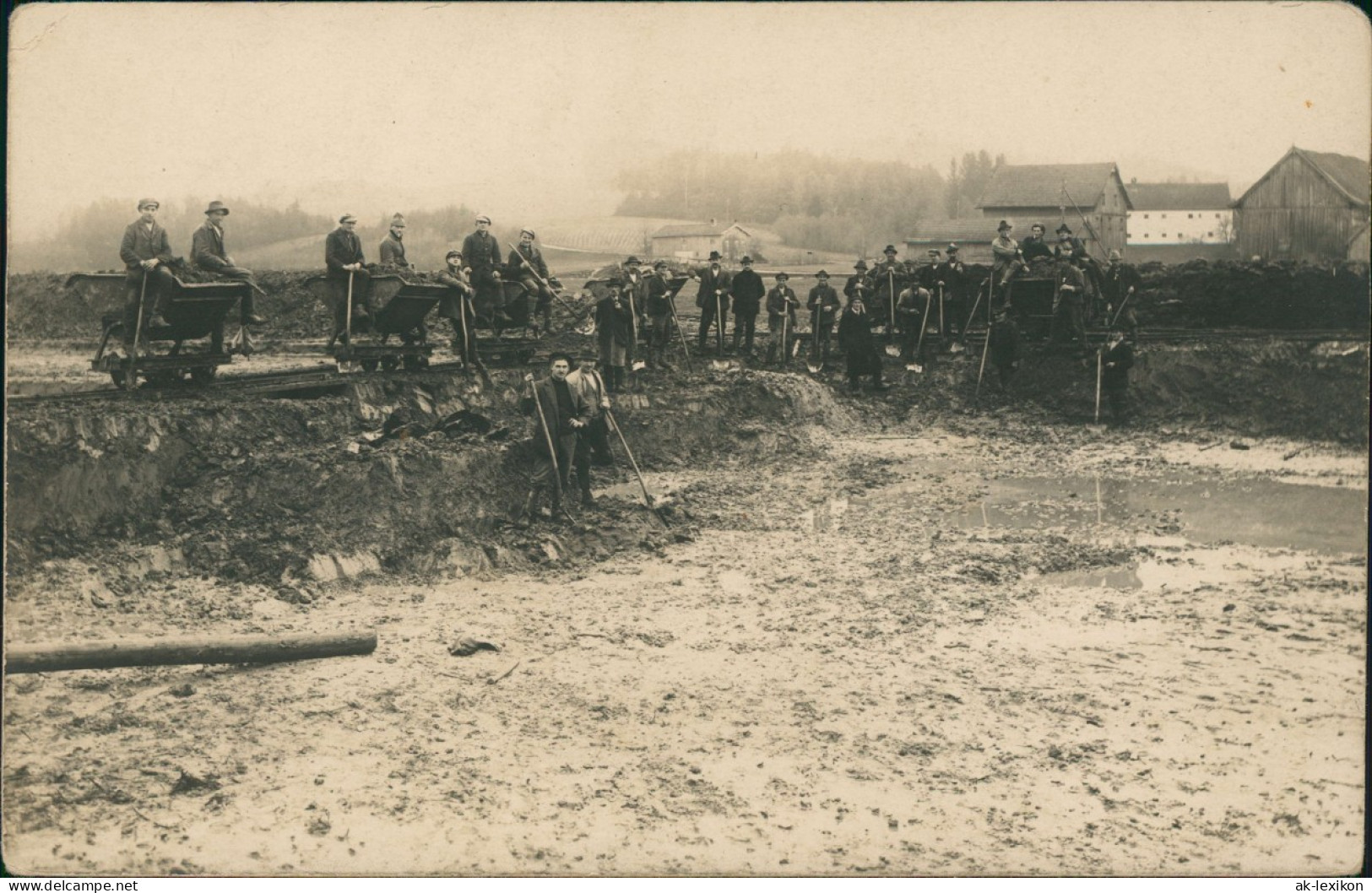 Ansichtskarte  Bergbau Tagebau Bergarbeiter An Den Loren 1913 - Mineral