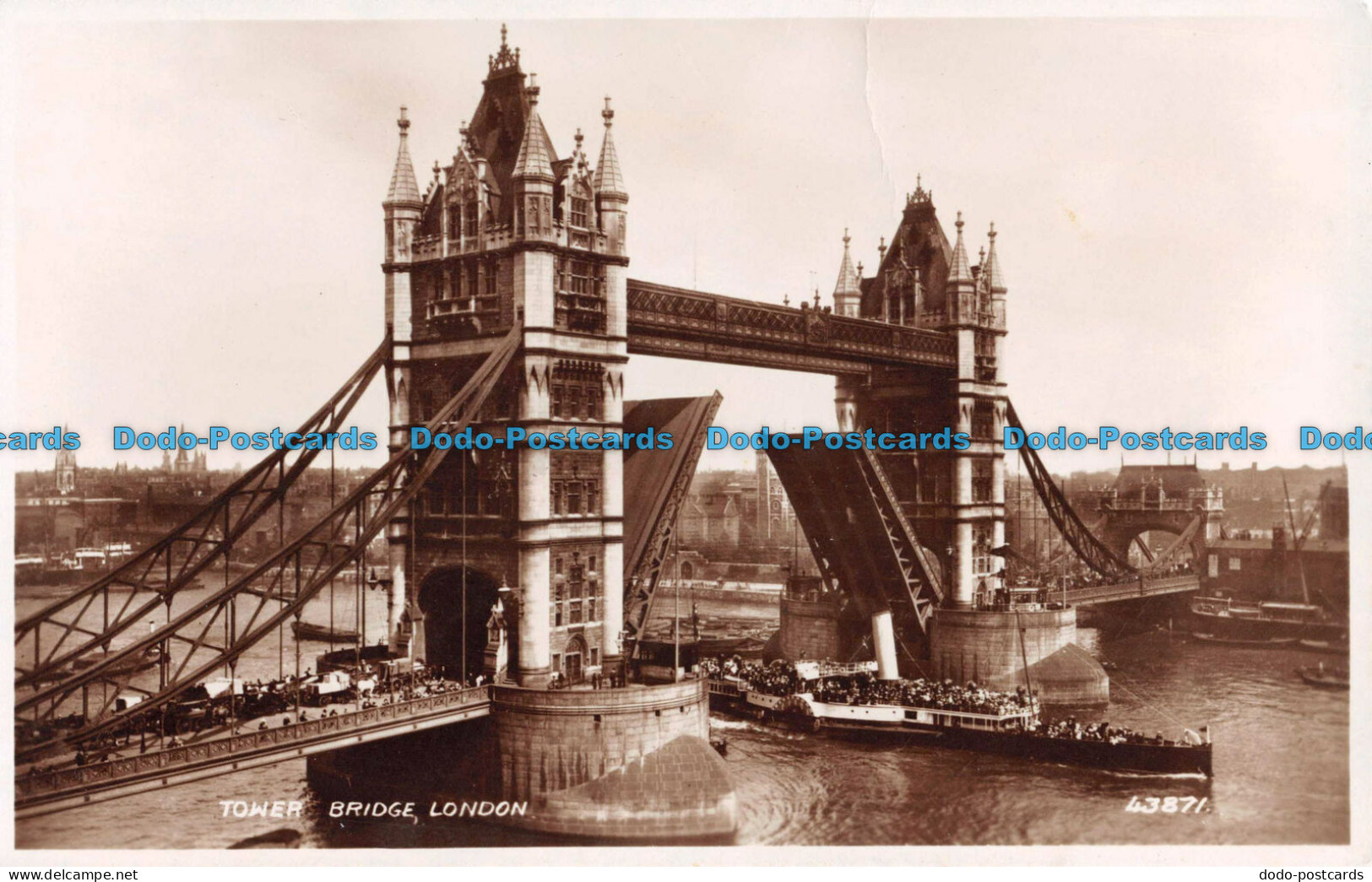 R085559 Tower Bridge. London. Valentine. RP - Andere & Zonder Classificatie