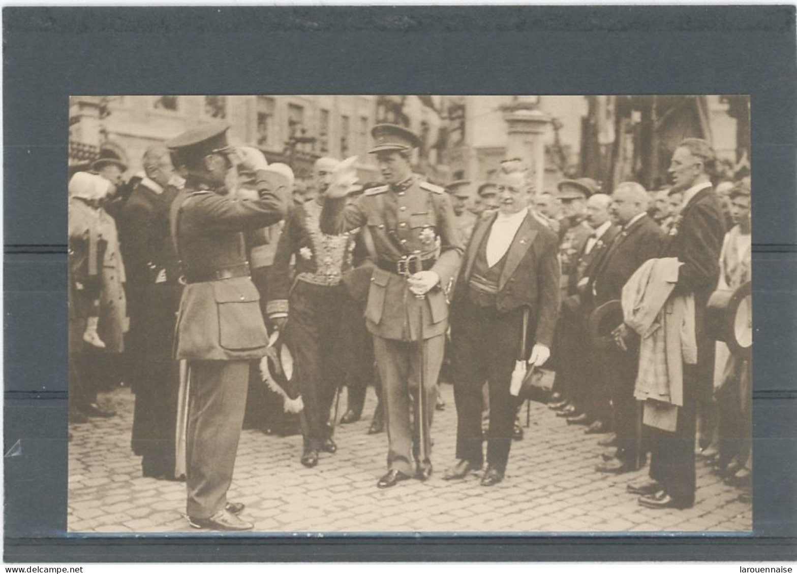 DINANT -SOUVENIR DE L'INAUGURATION DU MONUMENT AUX MORT DE DINANT , 23 AOUT 1914 - ARRIVÉE DU PRINCE LÉOPOLD - Dinant