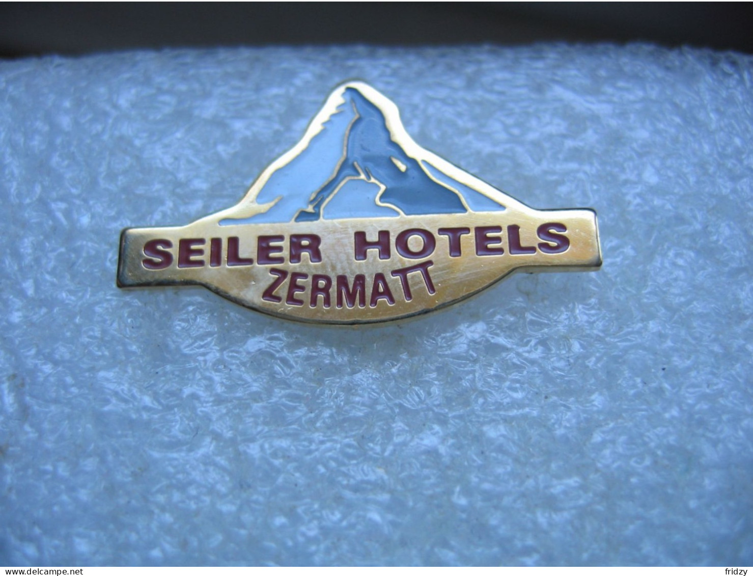 Pin's Du Groupe SEILER Hotels à ZERMATT En Suisse - Altri & Non Classificati