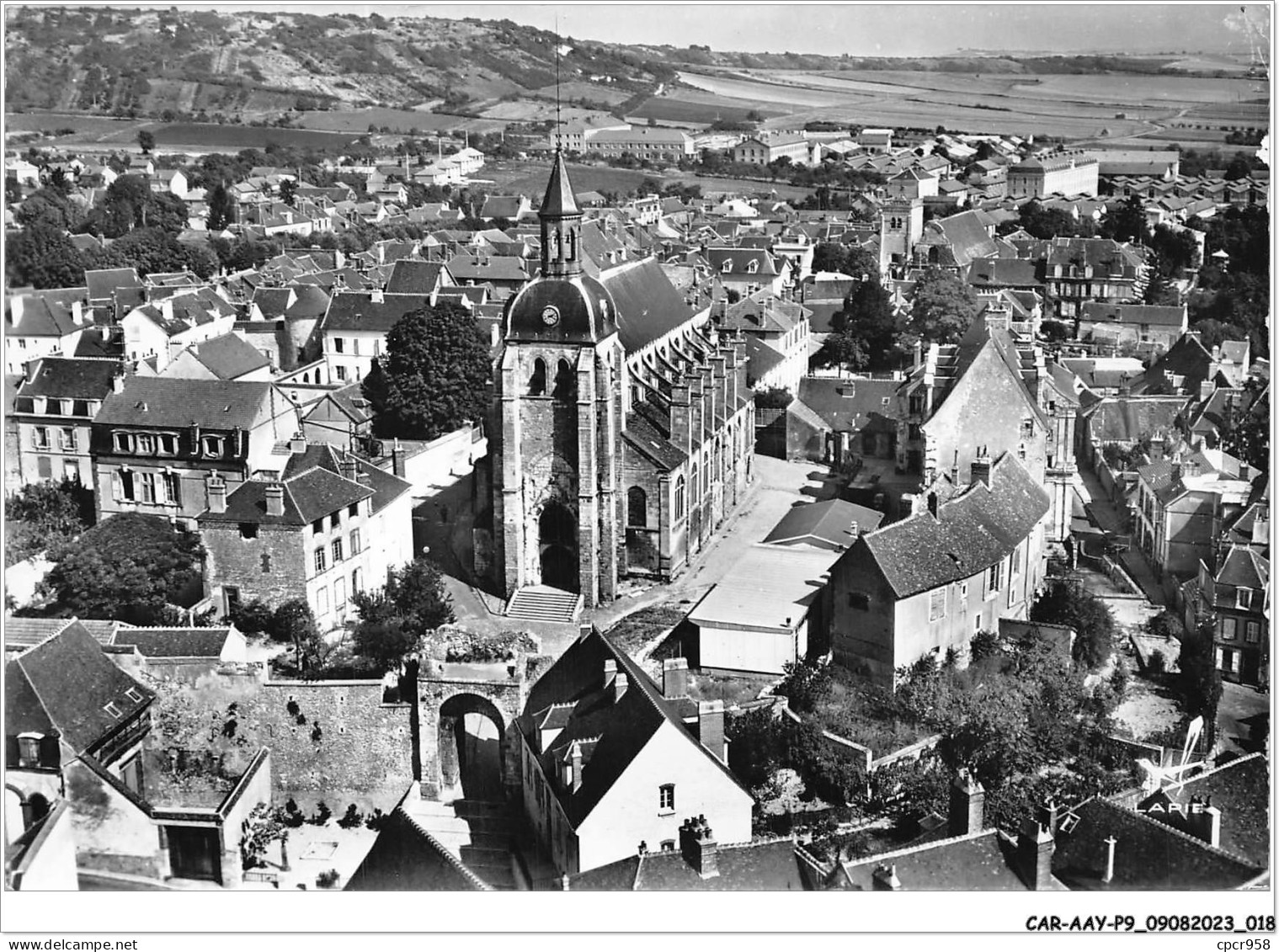 CAR-AAYP9-89-0636 - JOIGNY - L'eglise Saint-Jean - Joigny