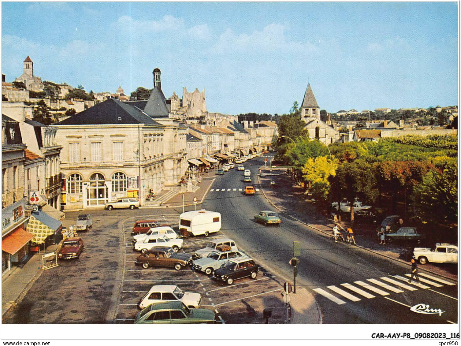 CAR-AAYP8-86-0602 - CHAUVIGNY - Centre De La Ville - Hotel De Ville Et Eglise Notre-Dame - Chauvigny