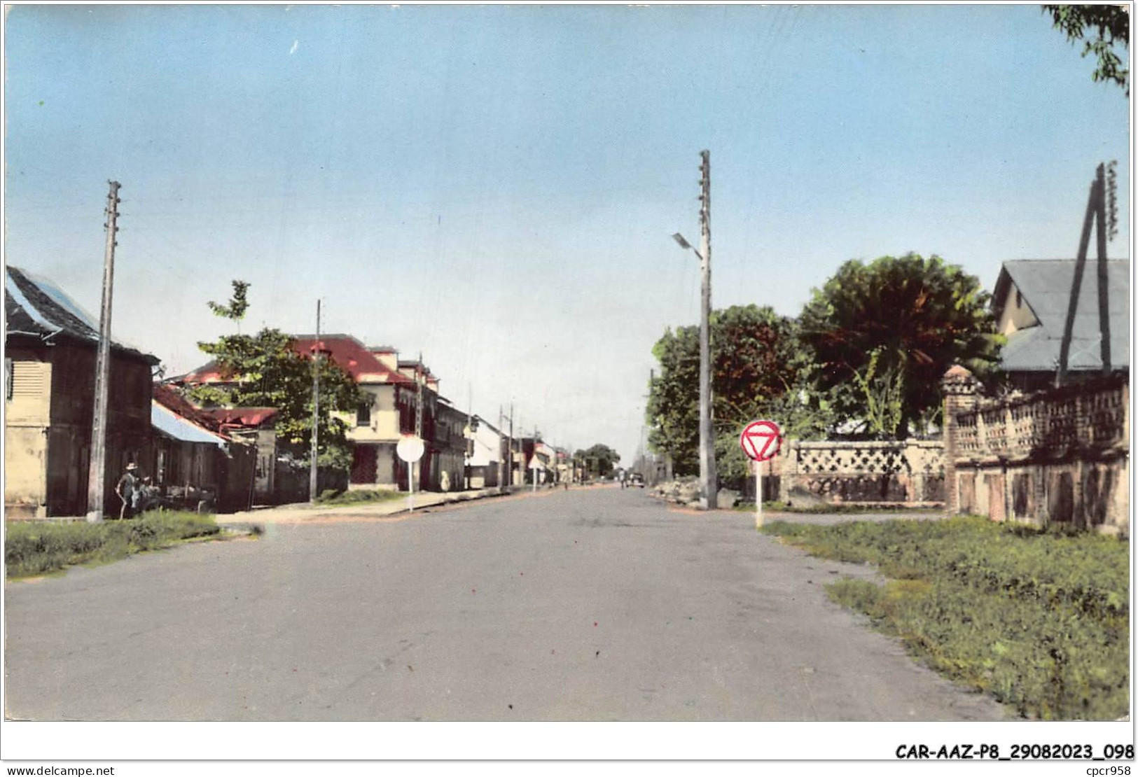 CAR-AAZP8-0616 - GUYANE - SAINT-LAURENT-DU-MARONI - Avenue De Gaulle  - Autres & Non Classés